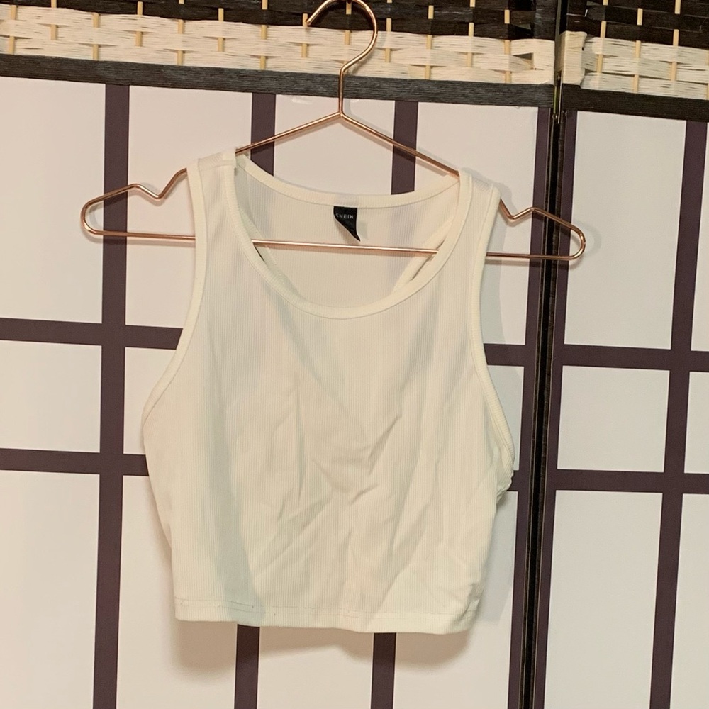 white ribbed crop tank, size medium